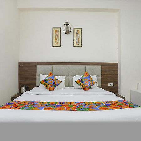 Fabhotel Corporate Stay Νόιντα Εξωτερικό φωτογραφία
