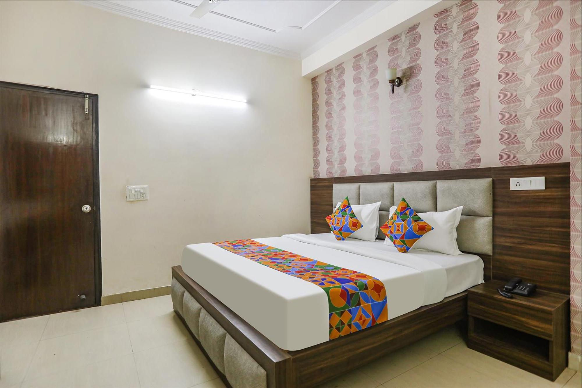 Fabhotel Corporate Stay Νόιντα Εξωτερικό φωτογραφία